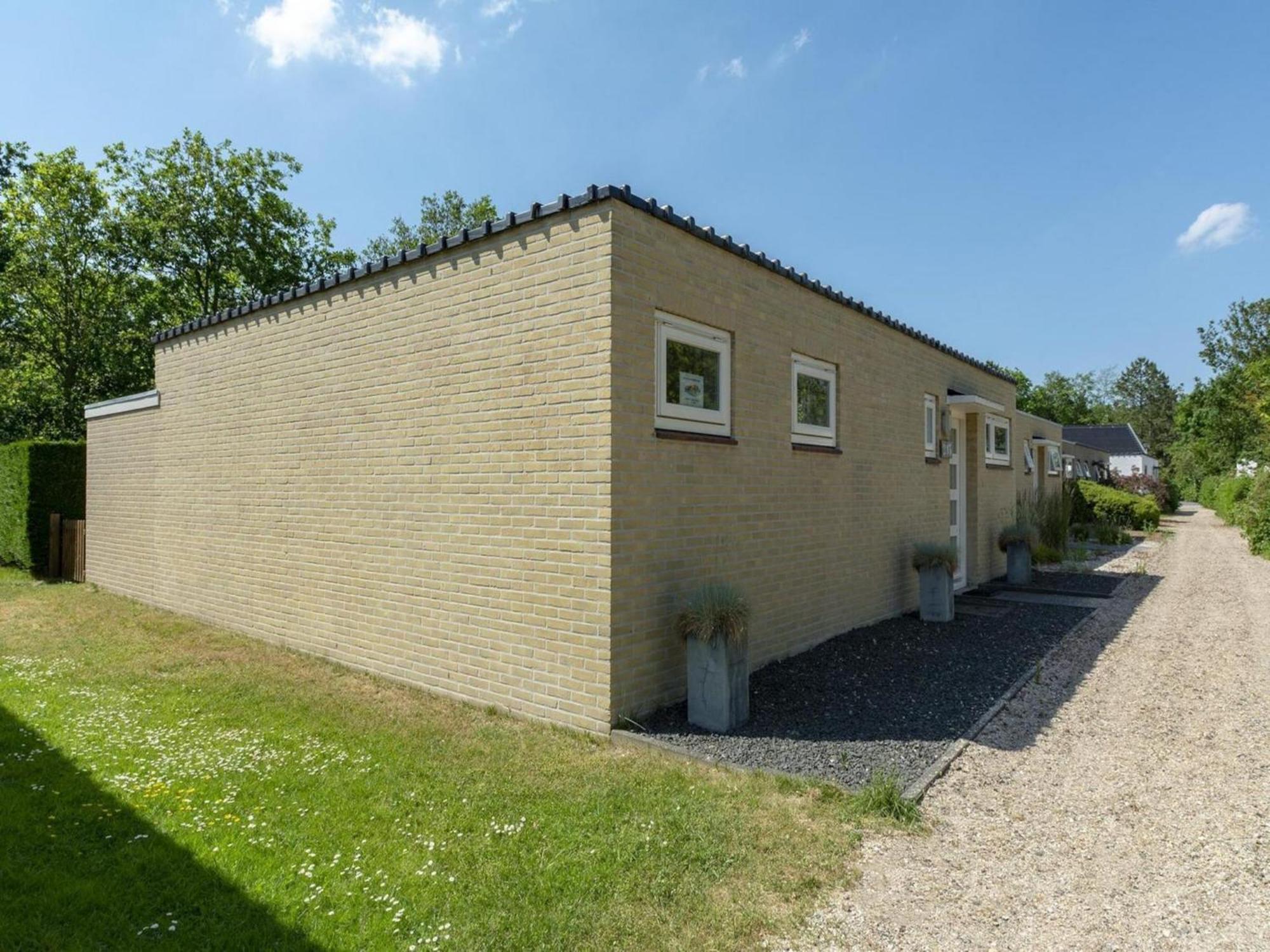 Contemporary Bungalow With Garden Sint Maartensvlotbrug Kültér fotó