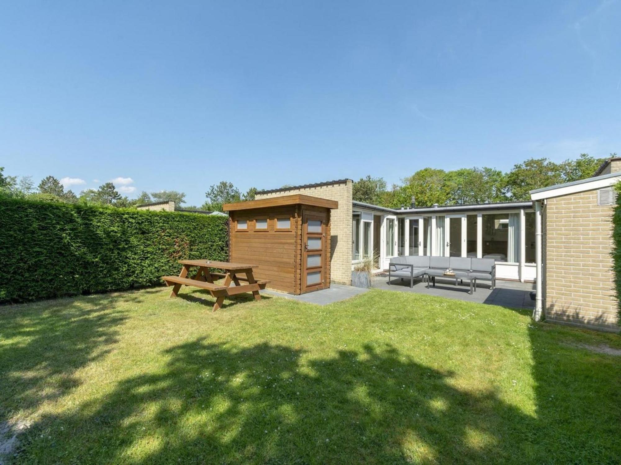 Contemporary Bungalow With Garden Sint Maartensvlotbrug Kültér fotó